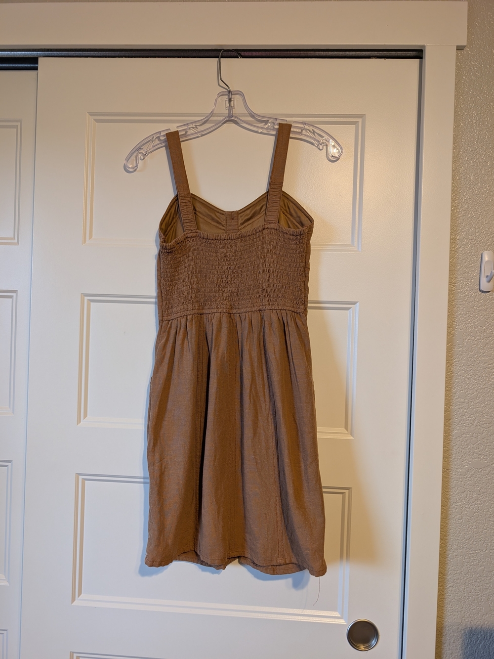 Women's Brown Button-Front Sundress with Pockets - Picture 3 of 5